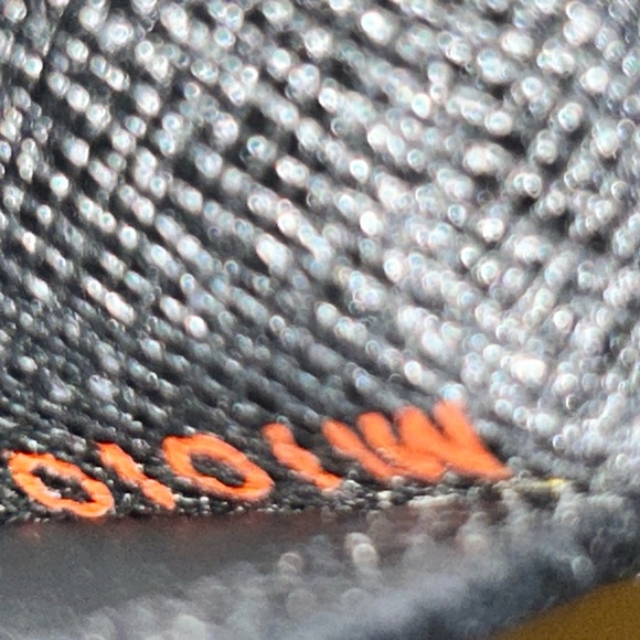 Authentic Louis Vuitton Epi Leather Bifold Wallet with Snap Closure - Picture 16 of 16